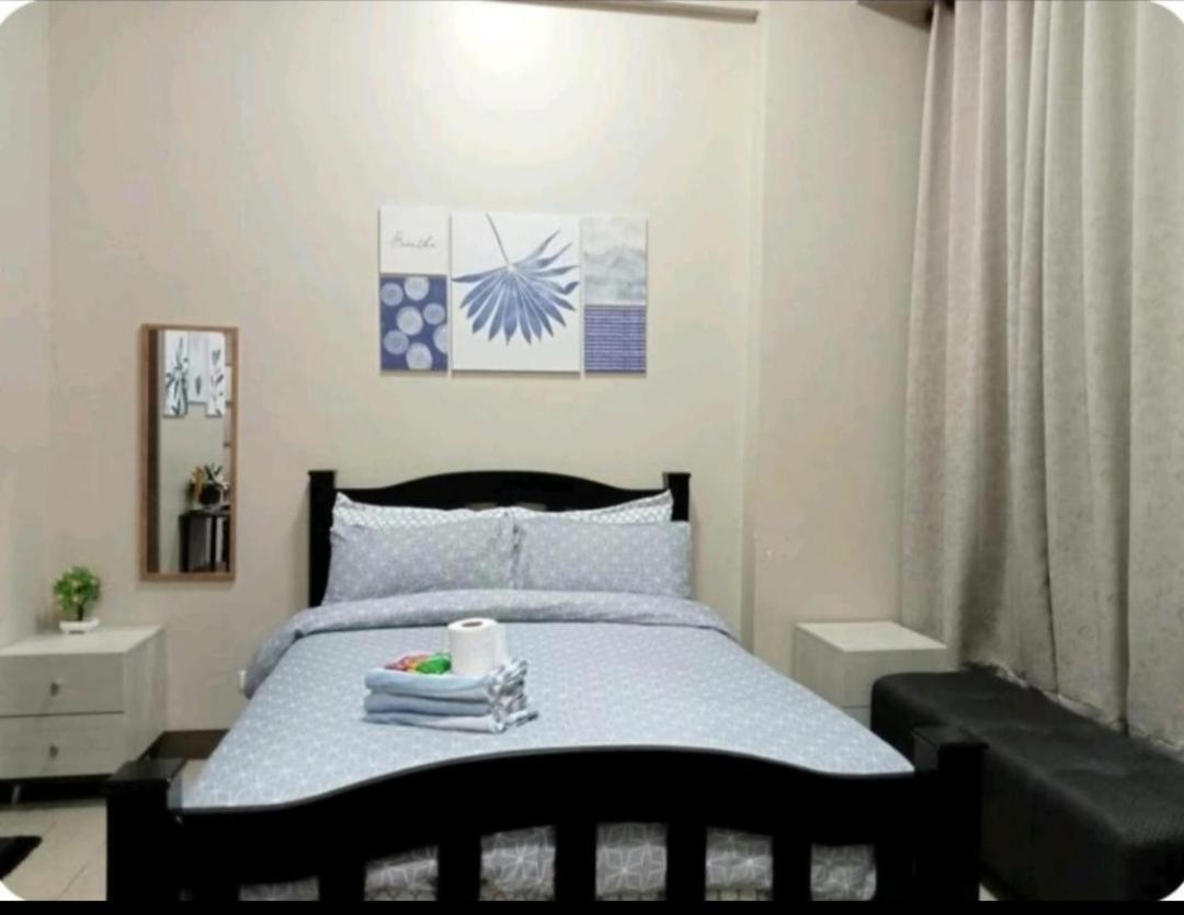 Two Palm Tree Villas Close To Manila Airport - Terminal 3 Bilik gambar